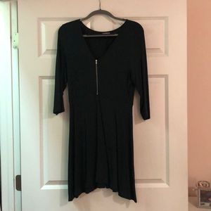 Green 3/4 sleeve dress